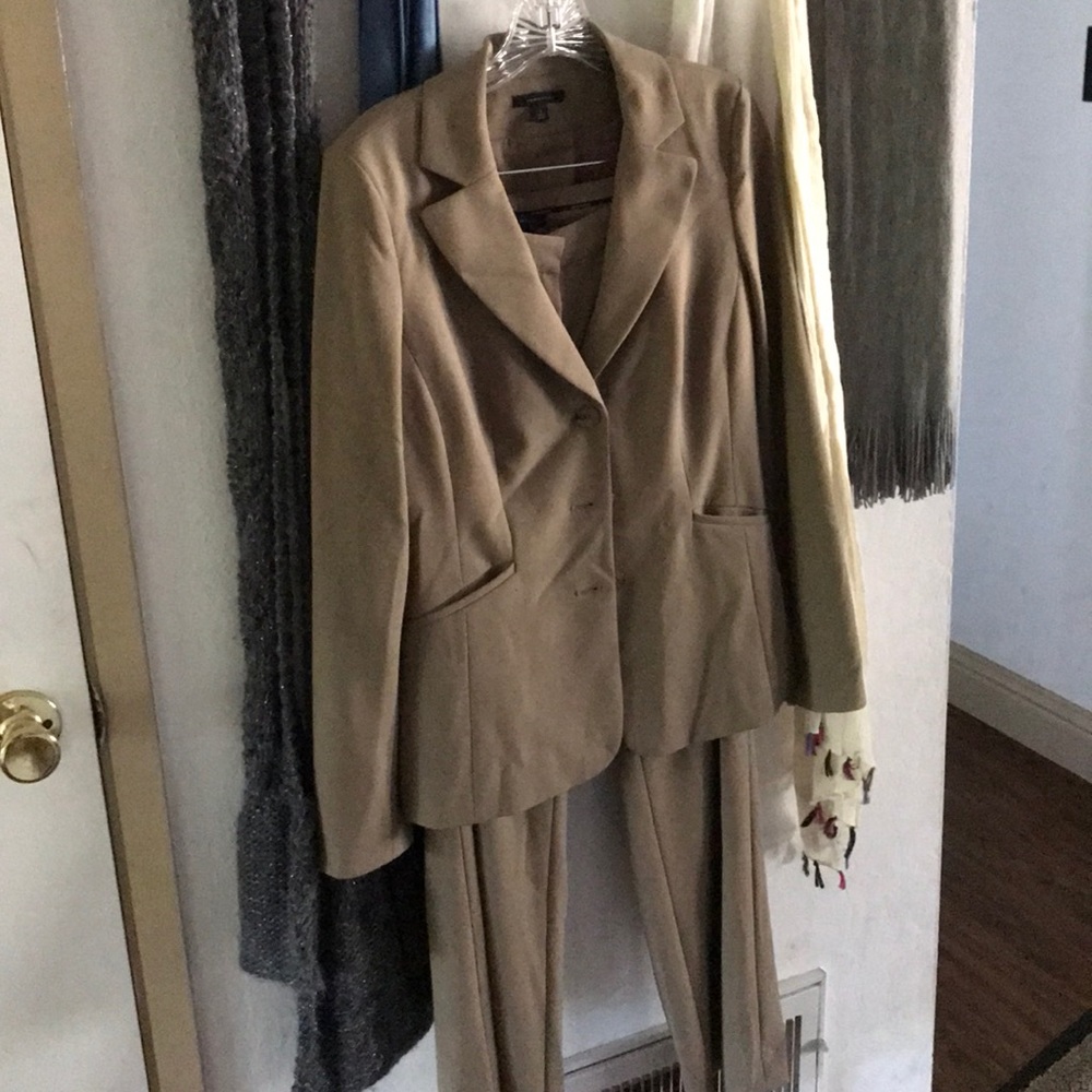 Women’s dress suit